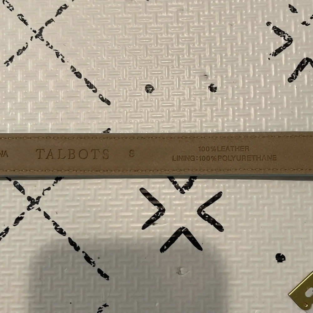 Talbots teal‎ belt small/ 38”